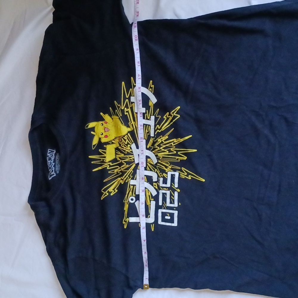 Pokemon Pikachu T-shirt Think Geek Size Large - Picture 9 of 12